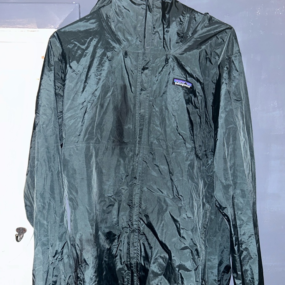 Patagonia Men's Forest Green Windbreaker